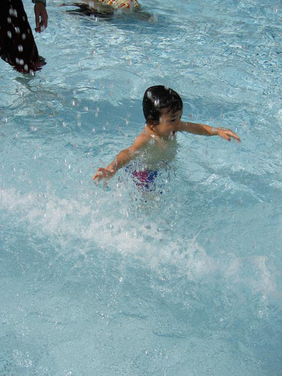 2007pool01.jpg