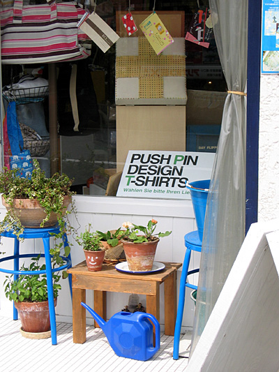 pushpin02.jpg